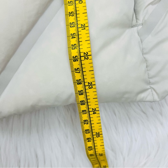 NWOT!! Athleta Inlet Vest Birch Gray Goose Down Fill Size Medium - Picture 13 of 15